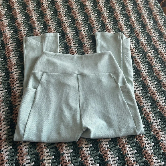 Gymshark size small knitted leggings cross waistline - Picture 7 of 9